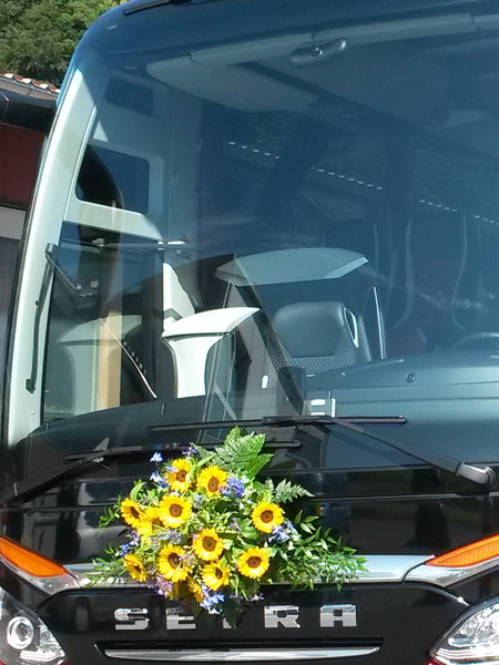 hochzeit_bus.jpg  